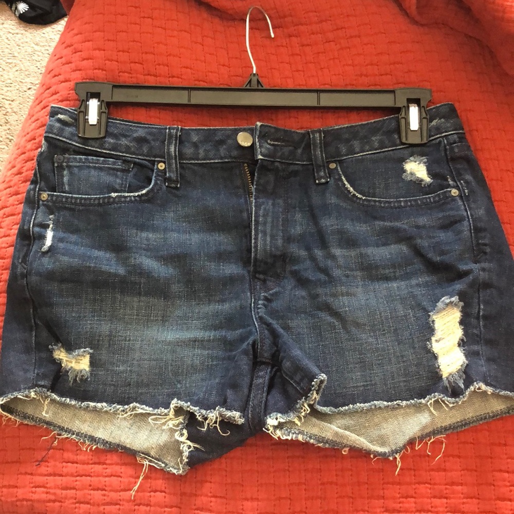 Gap Slim Cut Off Shorts